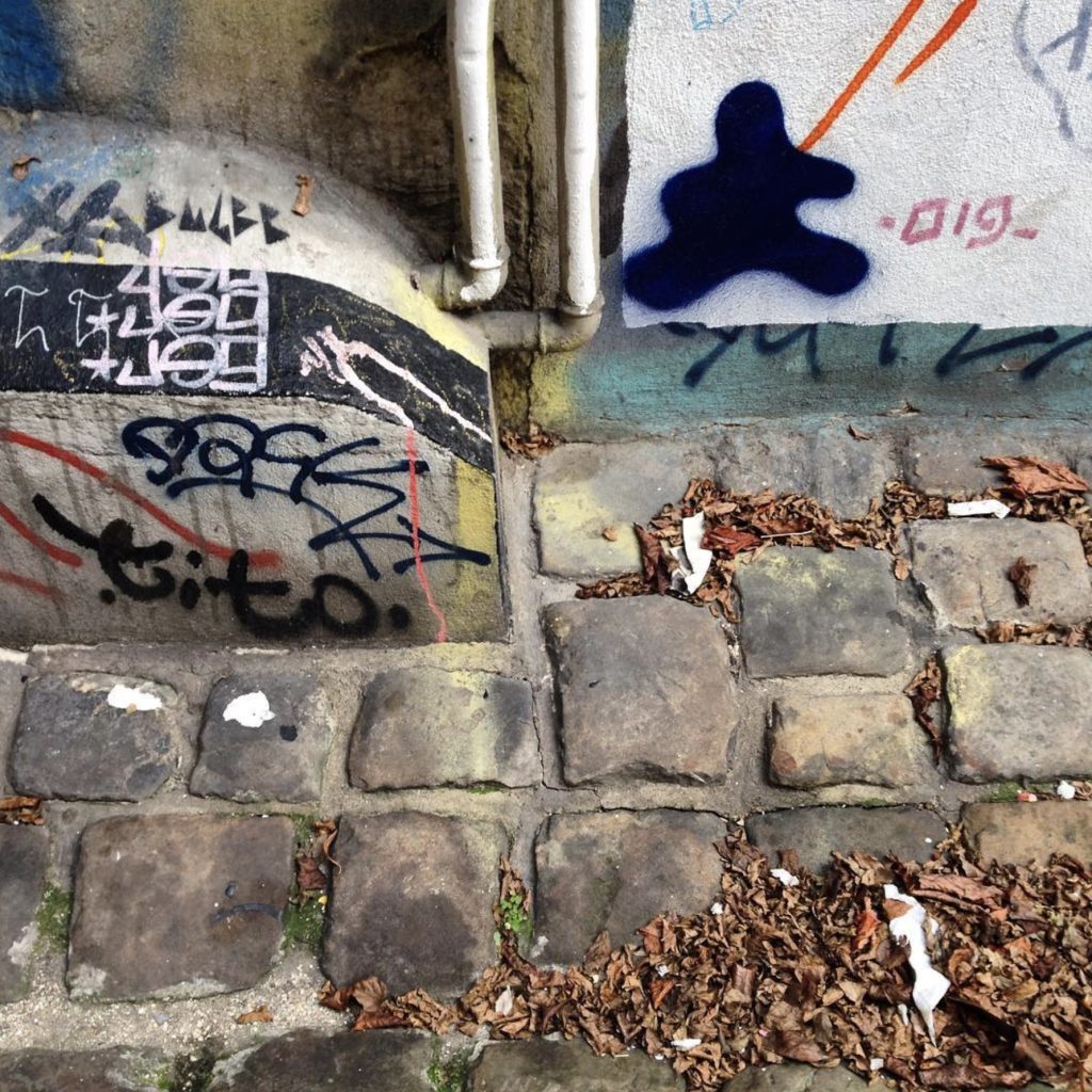 Street art, graffiti, Paris